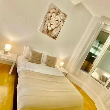 Cozy Apartment